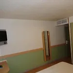 Ibis Budget Centre 2*